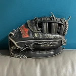 Macgregor K3997 Baseball Glove Right Hand Throw Full Grain Steerhide Black. Fixed Price $12.00.