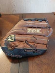 Louisville Slugger Tpx Helix Pro Baseball Glove Mitt In HX1202 Lh Thrower. Fixed Price $16.99.