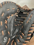 Mizuno GXF-100D 12 Baseball First Mitt. Fully Broken In, Left Handed Throw. Fixed Price $33.00.