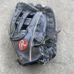 Rawlings RBG17B David Justice 12.5 Right Hand Throw Fastback Holdster Arch. Fixed Price $28.00.