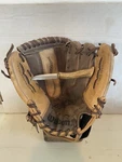 Wilson A440 Fastpitch Softball Glove 11 1/2 AD440 Fp Right Hand Throw Monstaweb. Fixed Price $24.95.