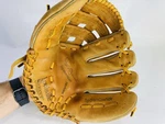 Louisville Slugger 11" Baseball Glove Mitt LSG33N Pedro Guerrero Rht. Fixed Price $34.99.