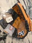 Nwt - Louisville Slugger Genesis 1884 10.5" Youth Baseball Glove GENB1050 Rht. Fixed Price $26.59.