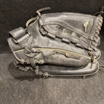 Mizuno Prime GMVP-1250SFD1 12.5 Baseball Glove Right Hand Throw. Fixed Price $25.00.