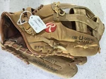 Rawlings Andre Dawson RBG93T Fast Back 12.5" Right-handed Baseball Glove Mitt. Fixed Price $15.95.