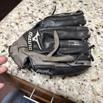 Rht Mizuno Prospect Gpp 1051 Power Close 10.5 Inch Youth Baseball Glove Lht. Fixed Price $28.79.