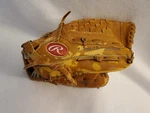 Vintage Rawlings Baseball Glove Mitt RBG28 - Rht Players Series 13 Inch Rough. Fixed Price $15.00.