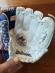 Toronto Blue Jays Youth T-ball Right Handed Wilson Fielding Glove 10 Mlb Kids. Fixed Price $32.00.