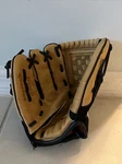 Easton ZFX1001 T-ball / Rookie Glove Right Hand Thrower Brown Black Inch. Fixed Price $12.50.