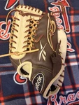 Reebok VR6000 Melee Series VRMMLE1250 Baseball Glove Mitt 12.5 Inch Rht Relaced. Fixed Price $45.00.