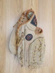 Louisville Slugger LSG20 Thief Cowhide Leather Rht Baseball/softball Glove. Fixed Price $33.00.