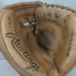Rawlings RCM7 Mike Piazza Tight Fit Baseball Catchers Mitt Glove Rht. Fixed Price $24.95.