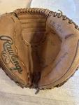 Rawlings RCM30 Catchers Mitt, Extremely Good Condition!. Fixed Price $25.00.