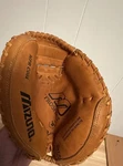 Mizuno Prospect MPRC001 Catchers Mitt Flex Leather Right. Fixed Price $29.34.