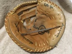 Rawlings RCM12SB Softball Baseball Catchers Mitt Lite Toe Super Size Rht. Fixed Price $32.90.