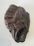 Spalding Glove. Model SC1-L. Right Hand Throw. Fixed Price $16.99.