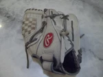 Htf Rawlings White Shut Out Series RSO120WG 12" Baseball Glove Right Hand. Fixed Price $29.99.