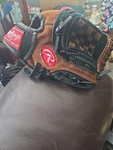 Rawlings 9.5" All Leather. PP95W. Rg. Handed Glove. Great Condition. Fixed Price $19.56.