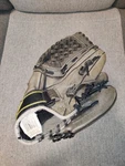 Mizuno Fastpitch Softball Glove Gpl 1209D 12" Rh. Fixed Price $20.00.