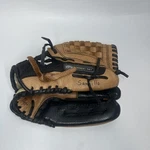 Louisville Slugger Genesis 1884 Series 10.5" Youth Baseball Glove GENB1050 Rht. Fixed Price $15.18.