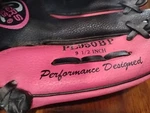 Rawlings Players Series Rht 9.5" Youth Baseball Glove Mitt PL950BP Black/pink. Fixed Price $9.88.