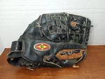 Easton Black Magic 12.5 Inch Etx 125 Baseball Mitt Glove Leather Rht. Fixed Price $15.00.