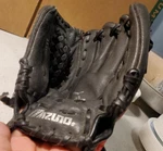 Mizuno Gpp 1107 Max Flex Finch Prospect 11" Power Look Youth Baseball Glove Left. Fixed Price $9.99.
