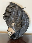 Akadema Pro Series ADJ154 Catcher's Mitt Glove Rht 12.5 Black. Fixed Price $45.00.