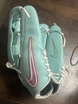 Nike Vapor Elite 12.75 Baseball Glove Rht New With Tags *hoh Pro Preferred. Fixed Price $248.99.