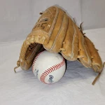Wilson A2050 Professional Baseball Softball Glove Rht Strata Loc Select Cowhide. Fixed Price $25.00.