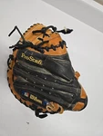 Wilson Catchers Mitt Pro Staff Premium Steerhide A1885 PS9 Rht Baseball Glove. Fixed Price $20.00.