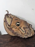Louisville Slugger Tpx Omaha Pro Series Catcher's Mitt Opxcm- Rht. Fixed Price $39.99.