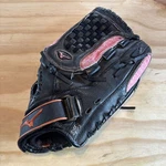Mizuno Finch Softball Glove Right Hand Thrower 1/2 Gpp 1154 Rht Leather. Fixed Price $24.87.