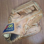 Mizuno World Win GOC-3 Adult Hard Glove Baseball Right-handed. Fixed Price $219.42.