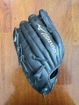 Mizuno Baseball Glove 12.75 GMVP1275P4 Black Leather Rht. Fixed Price $99.99.