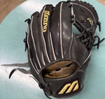 Mizuno Classic Pro GCP-40 Black Leather 10 Baseball Glove. Fixed Price $199.95.