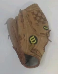 Wilson A2127 AS31 Left Hand Throw Baseball Glove 12.5" Advisory Staff. Fixed Price $16.00.