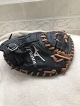 Mizuno GXC-105D2 30 Boys Fully Broken In Baseball Catchers Mitt Right Throw. Fixed Price $85.00.
