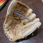 Spalding Baseball Glove 42-333 Carl Yastrzemski Triple Crown Model Rht Japan. Fixed Price $19.00.