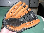 Macgregor Bbbgvarr 11" Baseball Softball Glove Left Hand Throw Exc+. Fixed Price $9.95.