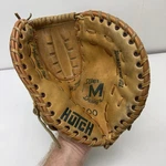 Vintage Hutch B600 Catchers Mitt Super Design Professional Baseball Glove. Fixed Price $24.88.