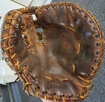 Vintage Storming Norman Cash Sonnett Baseball Glove 1ST Baseman Mitt Rht. Fixed Price $39.95.