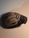 Mizuno Mmx 1050P1 Youth Baseball Glove. 10.5 Power Close Rht. Fixed Price $19.99.