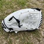 Mizuno Gmvp 1250PF3W White 12.5 Prime Fastpitch Softball Glove Right Throw. Fixed Price $79.99.