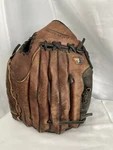 Wilson 475 Right Hand Throw (left Glove) Baseball. Fixed Price $10.16.