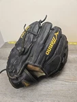 Mizuno Classic Pro Soft Baseball Glove Black 12" Gcp 1ASBK Rht Leather. Fixed Price $95.85.