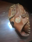 Spalding Sal Bando #42-3055 Vintage Baseball Glove Rht Pro Good Shape.. Fixed Price $45.00.
