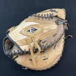 Easton Natural Elite Catchers Mitt NE2FP Rht Brown Leather Baseball Glove. Fixed Price $40.00.
