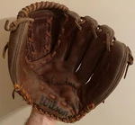 Youth Baseball Glove Wilson A2960 Ron Guidry 9" Rht Split Hinge - Smells Great!. Fixed Price $29.95.