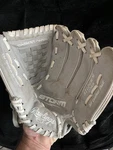 Rawlings Storm Baseball Softball Glove Rht ST12GWM Youth Leather Mitt. Fixed Price $19.00.